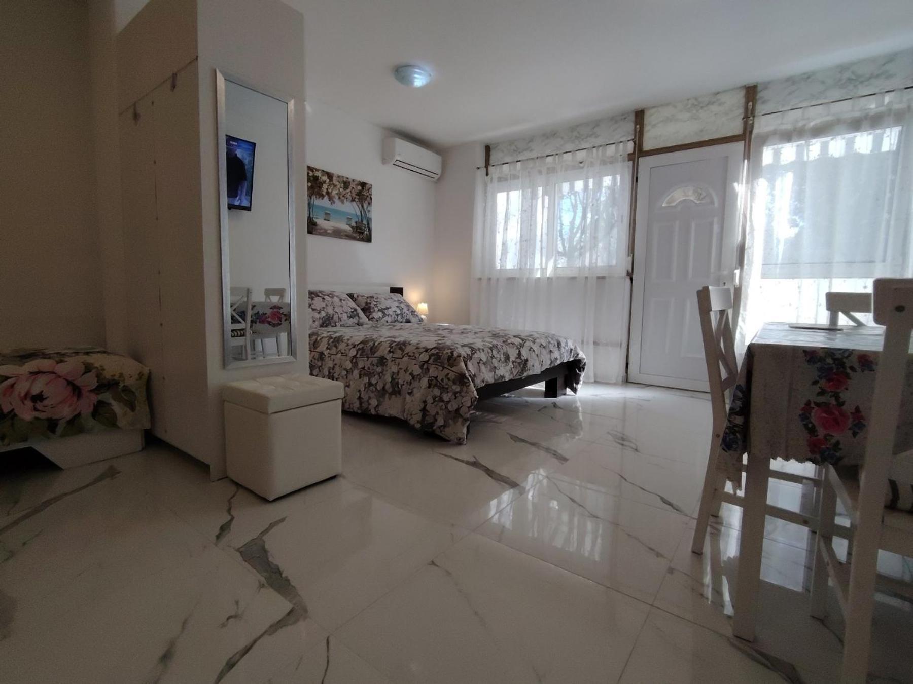 Studio-Apartman Ella بوريتش المظهر الخارجي الصورة